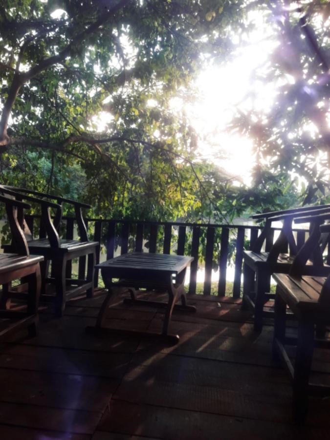 Lake View 담불라 외부 사진